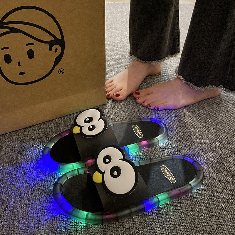 VORLENTA™👣👣Cute slippers with cartoon motifs that glow