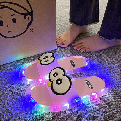 VORLENTA™👣👣Cute slippers with cartoon motifs that glow
